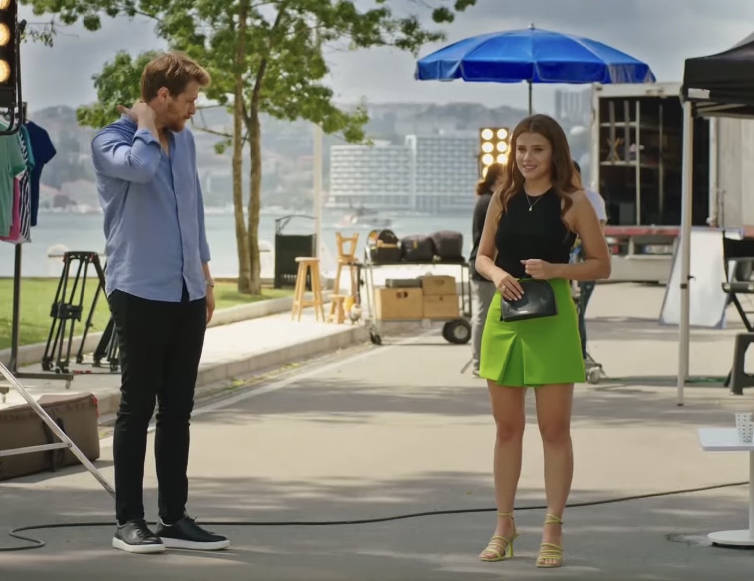 Seversin Dizi, Audrey Siyah Çanta